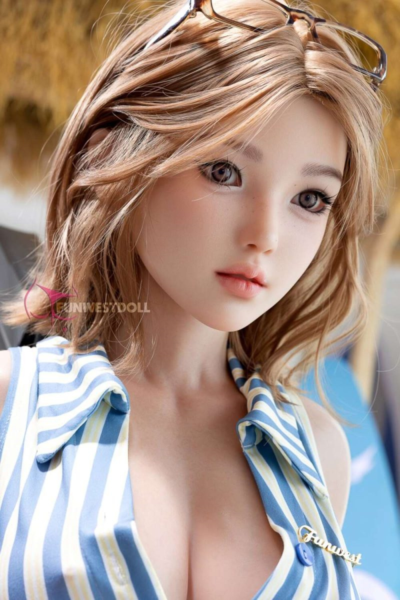 Summer Girl Silicone Love doll mit sanften Augen, Sonnenbrille und Urlaubsatmosphäre