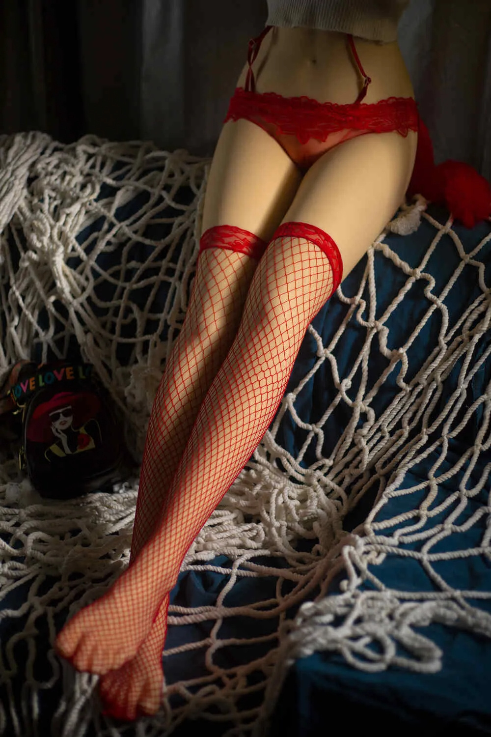 Realdoll mit langen schlanken Beinen