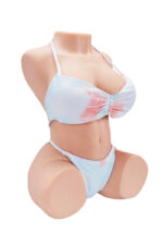Tantaly Sextorso mit 62 cm Brustumfang und runden Hüften