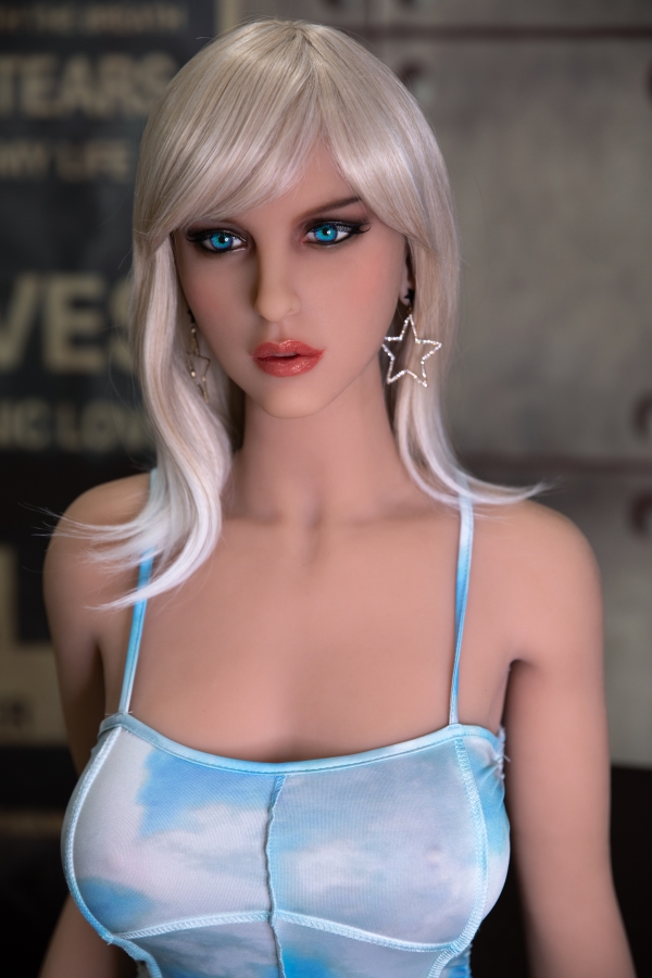 1 Realistische Sexdoll Europäische