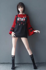 Kurze schwarzhaarige doll sex