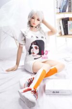 Real doll puppe jung