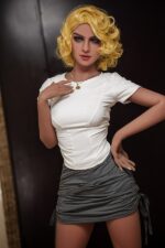 Schlanke TPE Sexpuppe kaufen