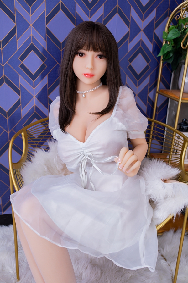 1 sexpuppem mit Perle nkette