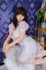 reale dolls die den Mund küssen möchte