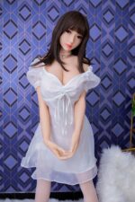 sexpuppen im weißen Kleid