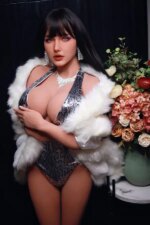 Schwarze Haare Milf xxx puppe
