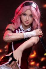Japanische real doll spielt Darts