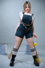 Real dolls im Jeansoverall