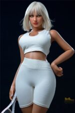 Sex dolls im Sportbekleidung
