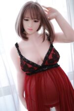 Sexdoll im roten Kleid