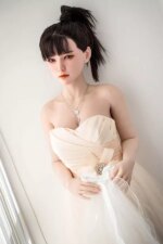 Liebes doll in einem Hochzeitskleid