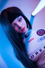 Japanischer Sexual Dolls mit hüftlanges schwarzes Haar