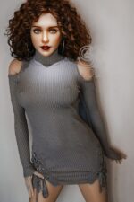 TPE dolls in einem grauen Jerseykleid