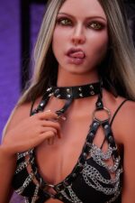 Perverse Real doll mit Bewegliche Backe