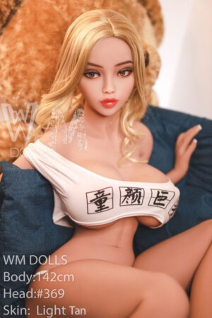 Lebensechte Sexdoll mit Großen Brüsten