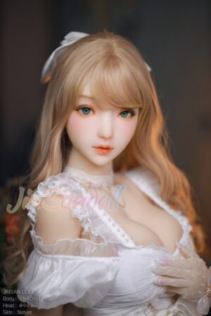 Elegante Teen Sexpuppe