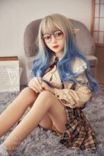 Teen sexdoll mit goldblauen Haaren