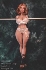 Echte Puppe im sexy Dessous