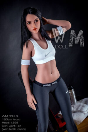 Lange schwarzhaarige real doll