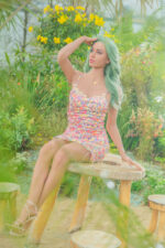 Edel Love doll trage Blumenkleid
