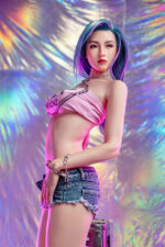 Schlanke Asiatische lovedoll